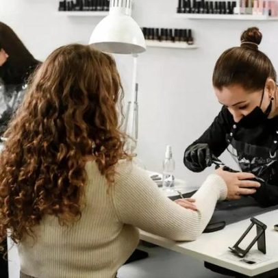 Especialistas oferecem 7 dicas para se destacar como manicure