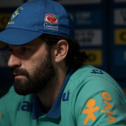 Fifa lança série com Alisson e relembra título do Brasil em 2002