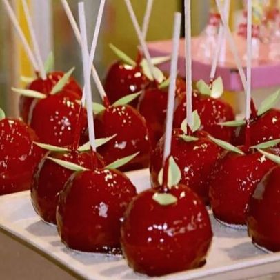 Origem e curiosidades da maçã do amor
