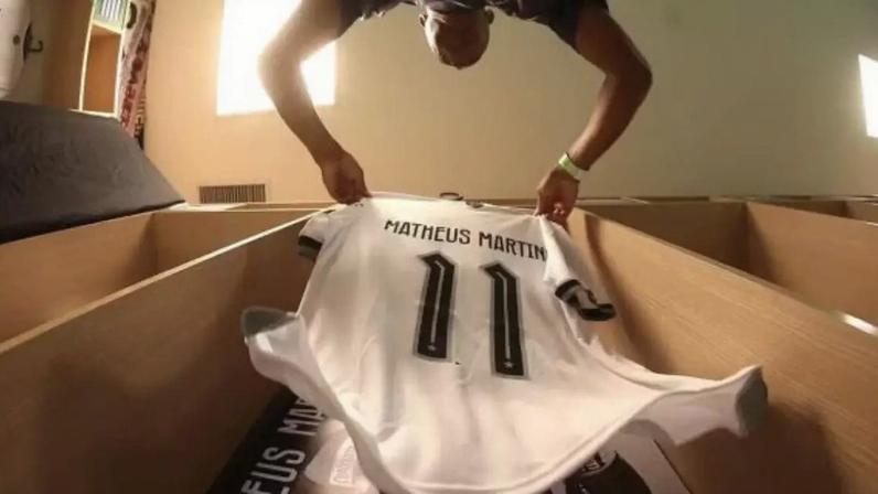 Troféu da campanha do Botafogo que ganhou prêmio de destaque internacional –