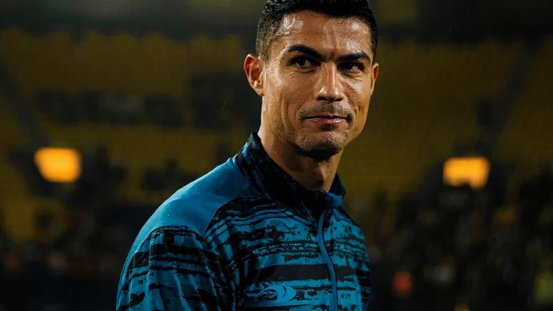O sono exerce papel fundamental na recuperação muscular, no equilíbrio hormonal e na manutenção da performance física, fatores presentes na rotina de atletas como Cristiano Ronaldo
