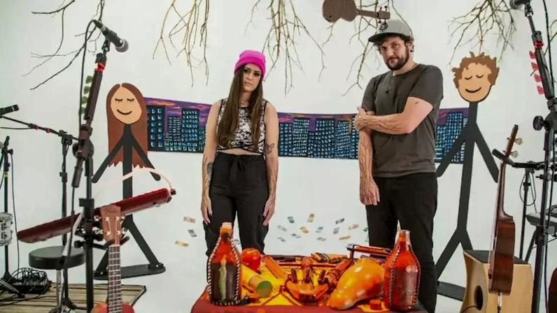'Pequena Lamparina': Projeto Chumbo transforma memória de 90 anos em reflexão sobre a vida hiperconectada