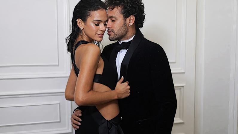 Bruna Marquezine e Neymar apresentarão leilão do Instituto Neymar Jr.