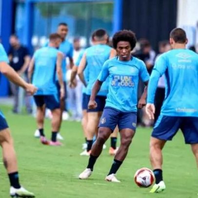 Grêmio inicia reformulação no elenco e mira vendas de até R$ 150 milhões