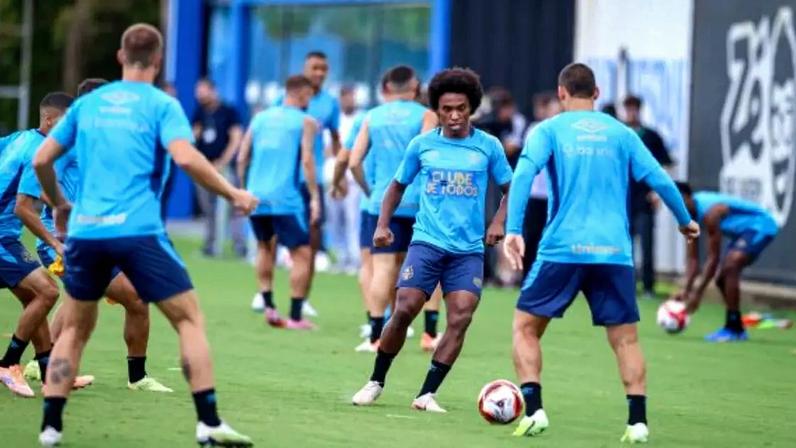 Entre os nomes que pode sair está Dodi –