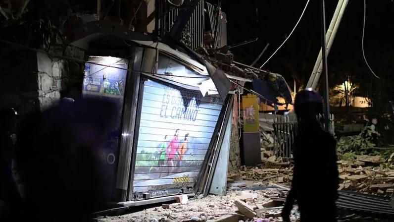 Dois fortes terremotos atingiram a capital da Venezuela nesta quarta