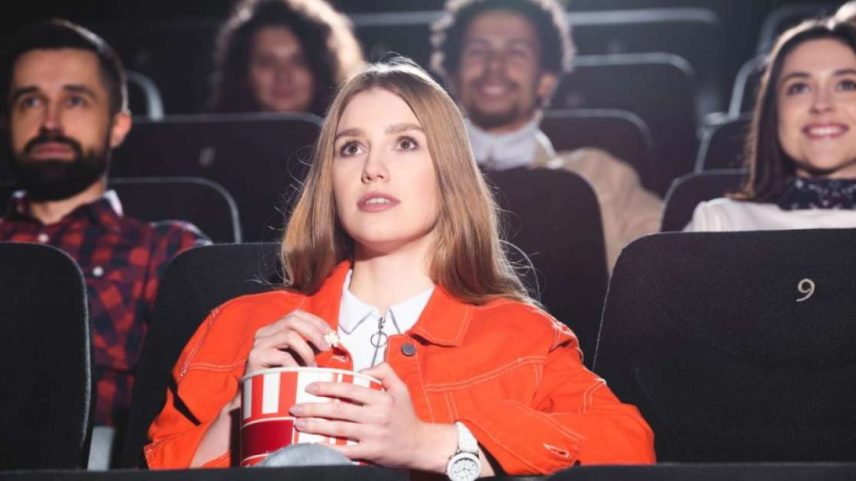 O cinema tem a capacidade única de capturar a essência de eventos reais, oferecendo ao público uma janela para o passado -