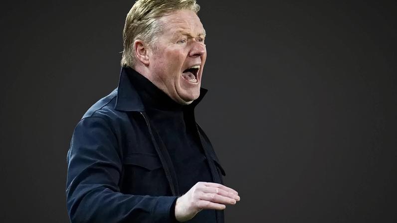 Ronald Koeman, treinador da Holanda, em partida da Nations League contra a Espanha