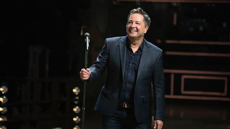 Leonardo responde com ironia pergunta de funcionária sobre a Copa