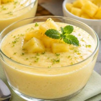 Mousse de abacaxi fit é doce leve que surpreende pelo sabor