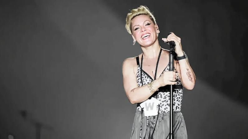 P!nk pode negocia voo épico em performance na Copa do Mundo