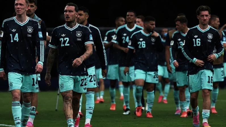 Derrota para o Equador foi a primeira da Alemanha para equipes sul-americanas em fase de grupos de Copas –