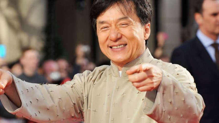 Jackie Chan, aos 71 anos, sobre cenas de ação: 'Não existe mais preparação física. Está tudo no coração, na alma, é memória muscular'.