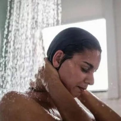 Tomar banho quente diariamente pode afetar a pele