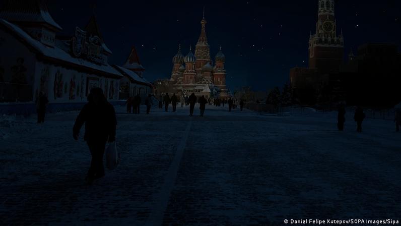 Quatro anos de guerra contra a Ucrânia teriam consumido economia da Rússia, segundo especialistas