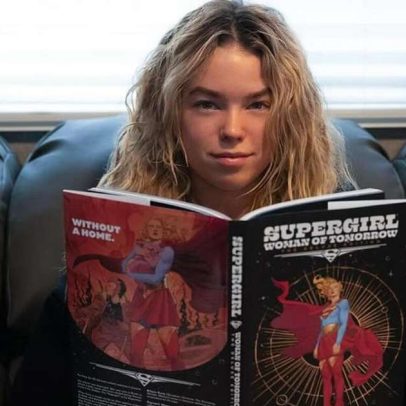 Filme da Supergirl ressalta inspiração brasileira e lado humano da heroína