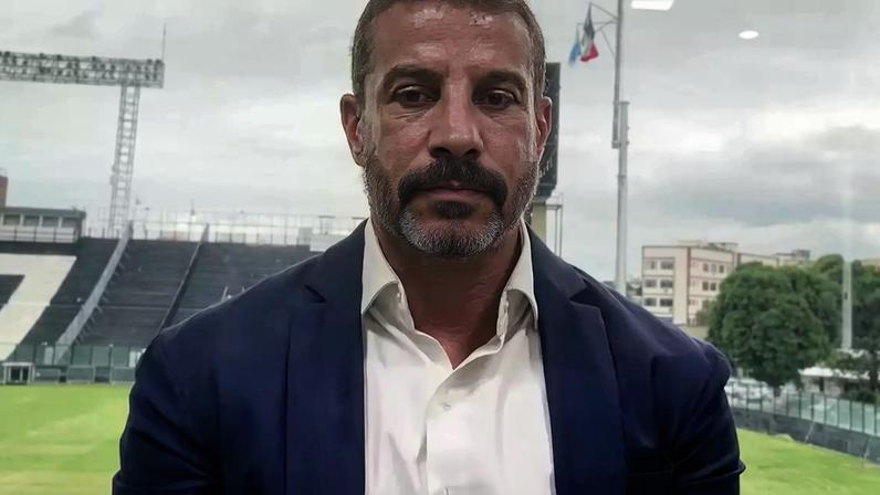 Pedrinho está impactado negativamente com a política do Vasco –