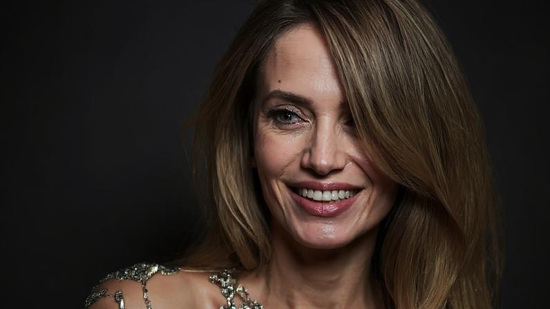 Angelina Jolie fala sobre recomeços, superação e o papel dos filhos em sua reconstrução emocional após o divórcio