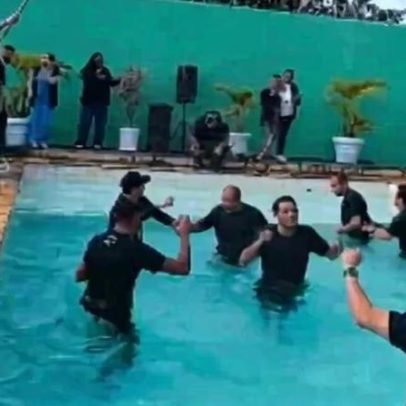 60 ex-viciados são batizados em clínica de reabilitação