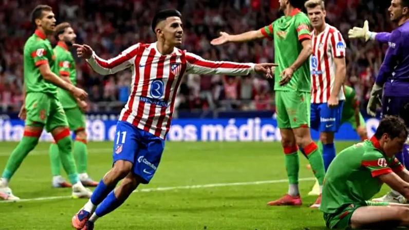 Thiago Almada não é titular absoluto do Atlético de Madrid e pode sair –