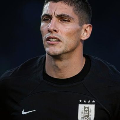 Rochet, do Internacional, é apontado como um dos líderes contra Bielsa no Uruguai