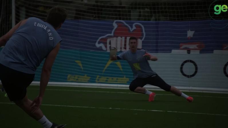 Harry Kane marca golaço e se destaca em treino da Inglaterra; veja vídeo