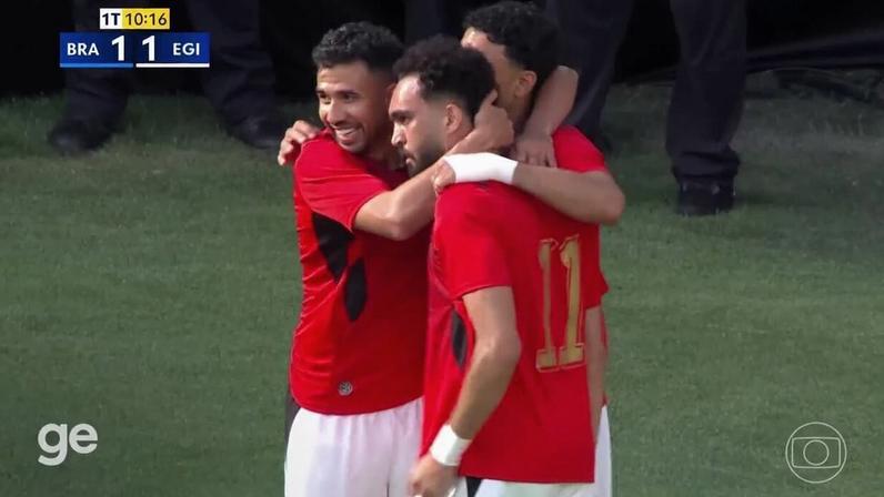 Zico (Egito) marca contra o Brasil aos 10 minutos do 1º tempo