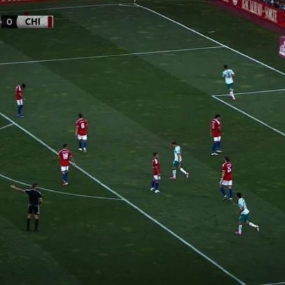 Rafael Leão explica briga com zagueiro do Atlético-MG no amistoso de Portugal