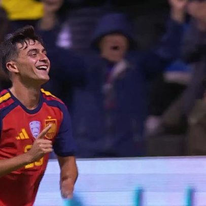 Pedri amplia a vantagem da Espanha aos 30 do 1º tempo