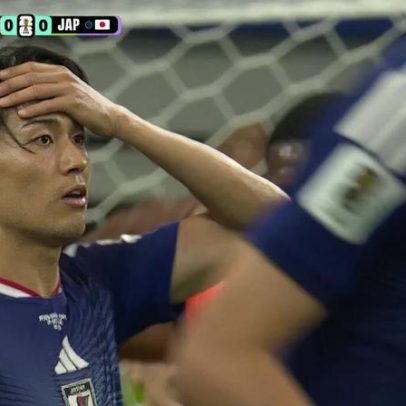 Nakamura chuta da área aos 42' do 1º tempo e não acerta contra a Holanda