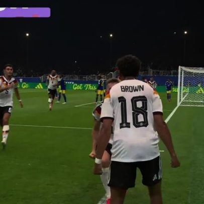 Fifa não vê irregularidade em gesto de árbitro de vídeo australiano na Copa