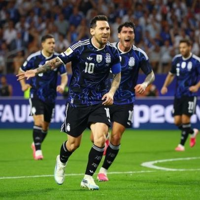 Goleiro jordaniano vira piada em jogo contra a Argentina