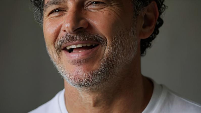 Petrônio Tavares.
