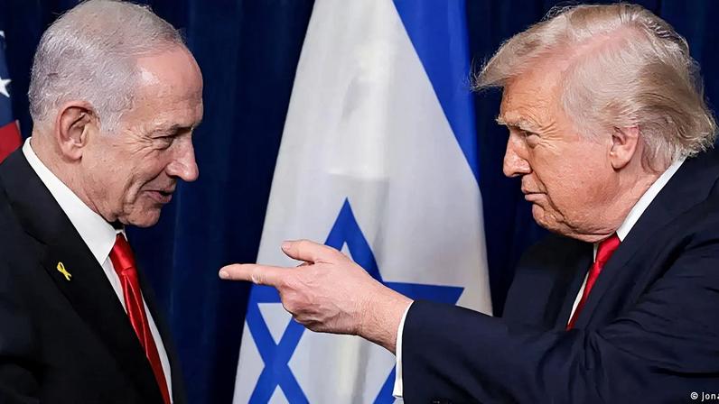 Trump (à dir.) tem demonstrado insatisfação com Netanyahu [foto de arquivo]
