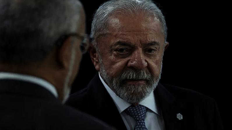 Lula durante o G7