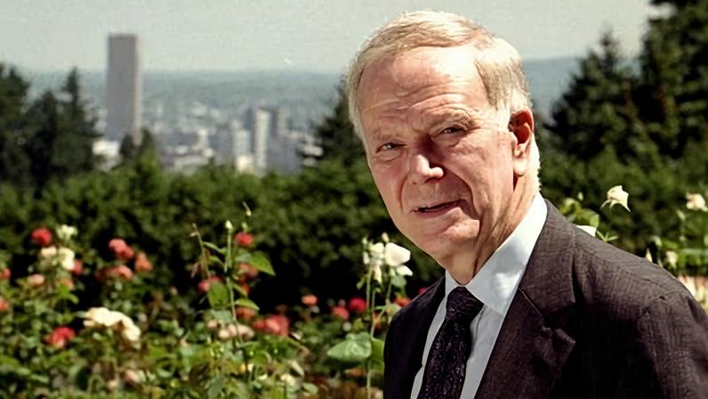 Ex-senador Bob Packwood morre aos 93 anos após renúncia em escândalo