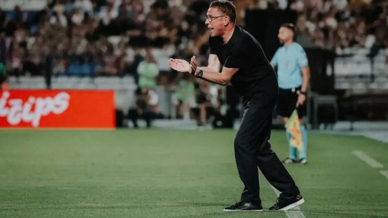 Ralf Rangnick, treinador da Áustria, aposta em meio de camp reforçado em convocação para a Copa do Mundo 2026.