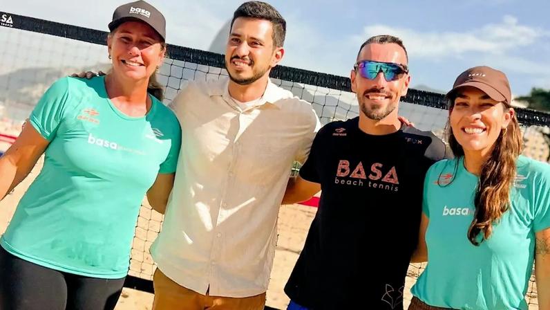 Samantha Barijan, 1ª brasileira a alcançar o topo, inaugura unidade em Ipanema