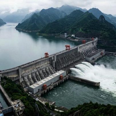 Barragem de 185 metros no Yangtzé evidencia custo e potência das obras chinesas