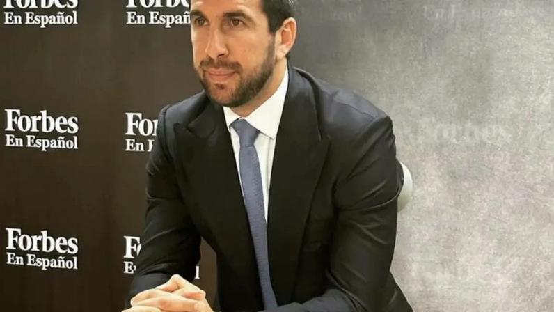 Enrique Riquelme é candidato à presidência do Real Madrid.