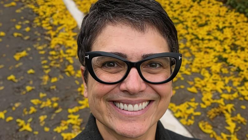 Sandra Annenberg contou como o “nevoeiro mental” da menopausa afetou sua confiança no trabalho e destacou a importância do tema