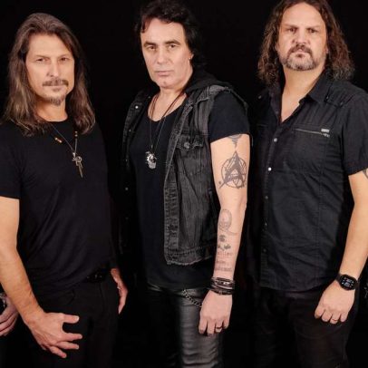 Angra regrava "Pra Frente Brasil" para a Copa do Mundo de 2026