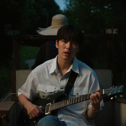 MINHYUK lança nova música Reaching; confira letra e tradução