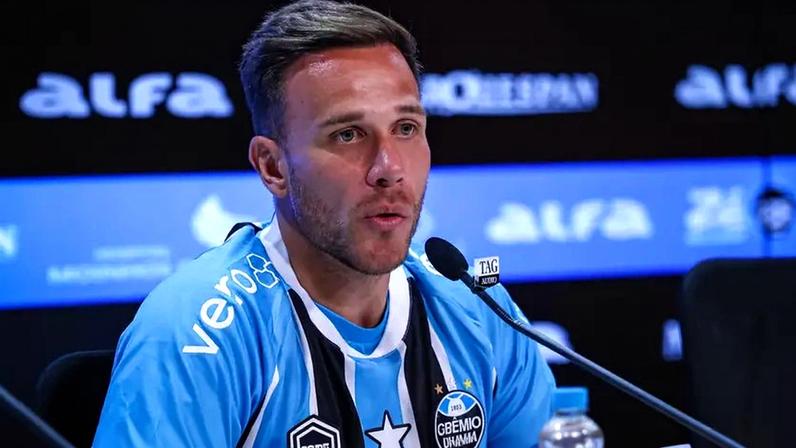 Grêmio explica motivo da saída de Arthur e reforça portas abertas para retorno —