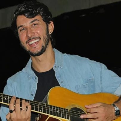 Relvas lança pop leve de Hora Errada, música que transforma rotas
