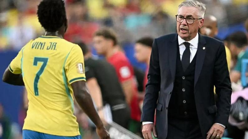 Carlo Ancelotti fez sua primeira partida como treinador em Copas do Mundo