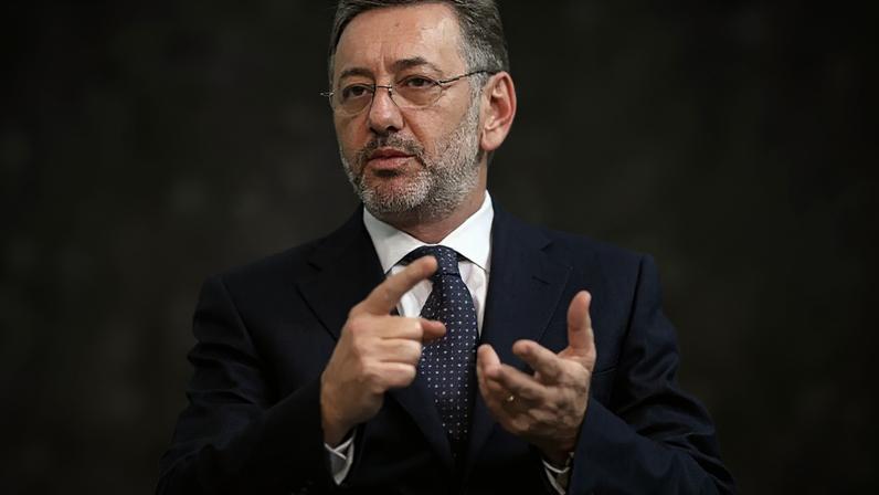 Ministro diz que setor automotivo precisa olhar o 'filme todo' para se acalmar
