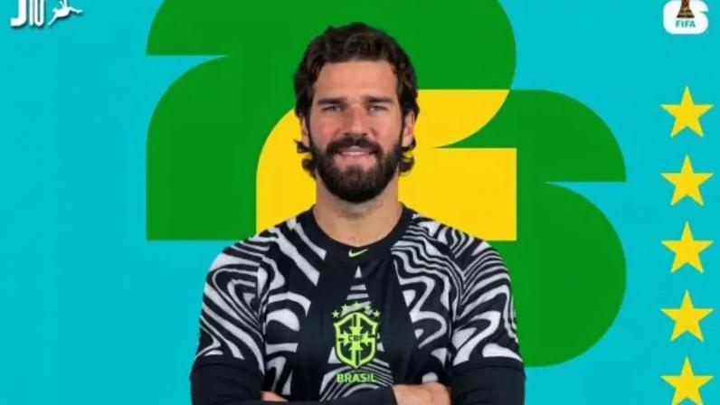 Alisson. Mais uma Copa defendendo o Brasil. Porém, chega ainda buscando recuperar a melhor forma física.