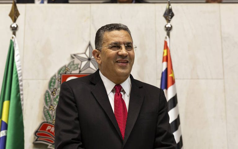 O líder do governo de SP na Alesp, Gilmaci Santos, em sessão solene da Assembleia.