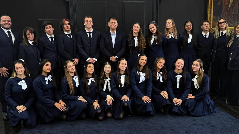 Os alunos da escola paulista Brazilian International School (BIS) foram recebidos na segunda